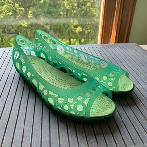 Crocs Adrina open toe flats shoes size 9 green